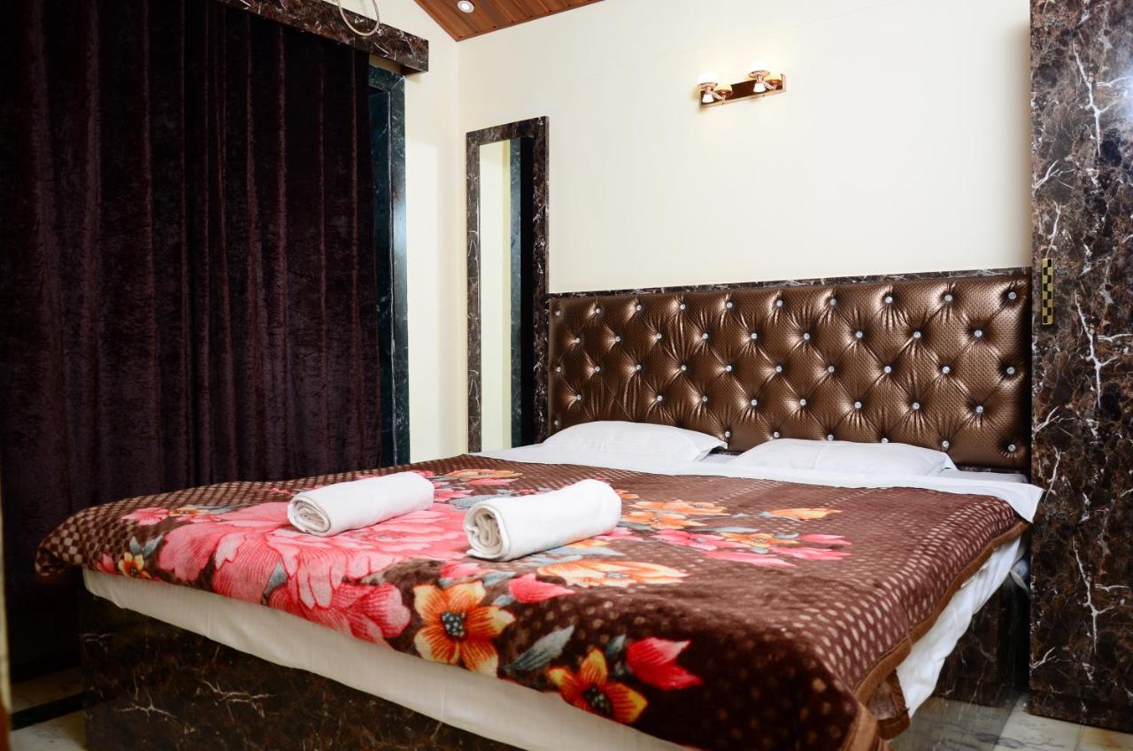 Blue Waters Lonavala. Villa *